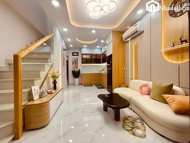 SÁT ĐẠI LỘ PHẠM VĂN ĐỒNG, BÌNH THẠNH - 3PN NỘI THẤT MỚI ĐẸP VÀO Ở NGAY - 4.x TL