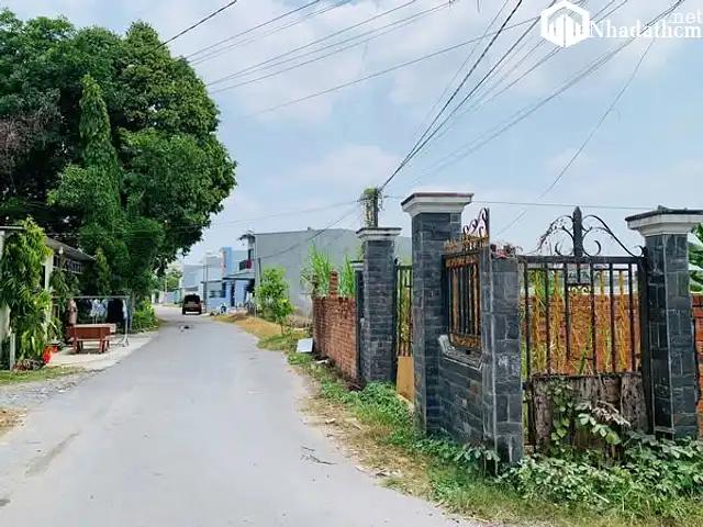 Bán gấp đất nền, 100% thổ cư, 140m2, giá 1.95 tỷ, gần bệnh viện Xuyên Á, Củ Chi