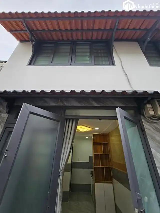 Nhà Gần siêu thị Metro quận 12, giá 750 triệu, 13.5 m2