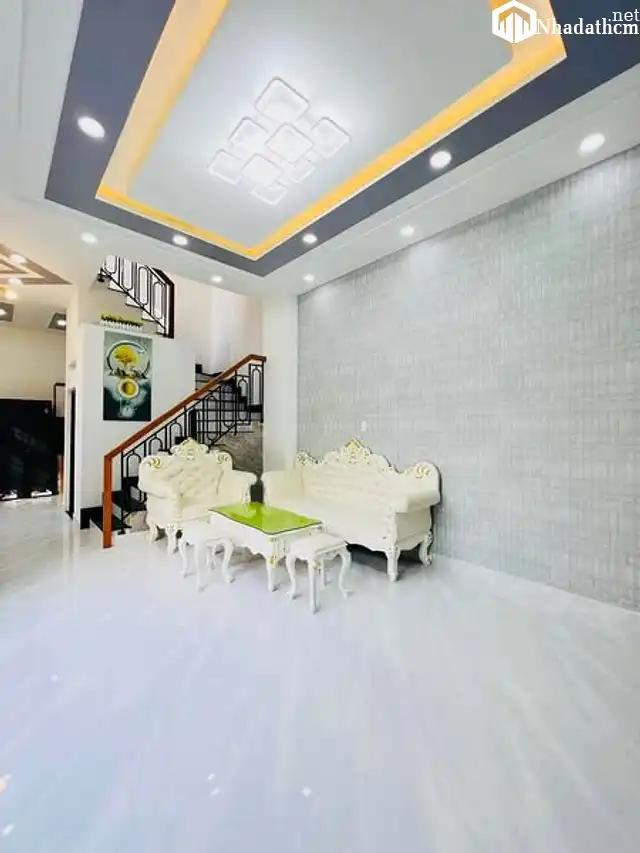 Nhà 3 tầng, 60m2, 5pn, 5wc, giá 5.8 tỷ, gần trường học, Gò Vấp