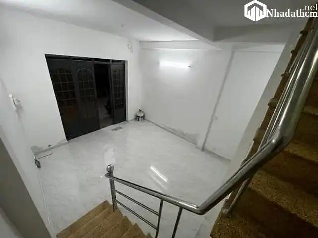 Bán nhà Phường Bình Thạnh, giá 3 tỷ, 40m2, 3pn, 2wc, hẻm 4m