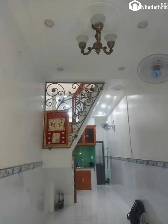 Nhà hẻm xe ba gác, 20m2. 1 lầu, 2pn, 2wc, giá 5 triệu, Phường Bình Tân