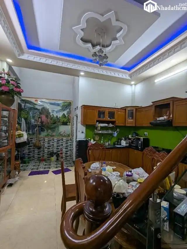 Bán gấp nhà 2 tầng, 87.5m2, 4pn, 5wc, gần chợ, bệnh viện