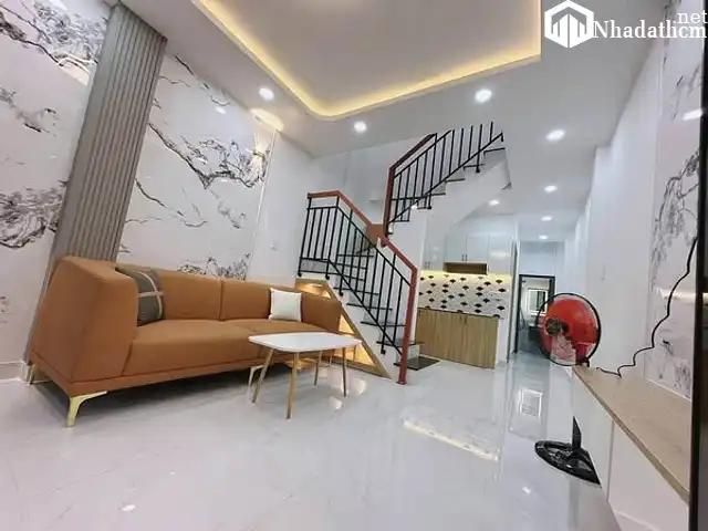 Bán nhà riêng 35m2, 1 lầu, 3pn, 3wc, gần chợ, giá 5 tỷ, Phường Bình Thạnh