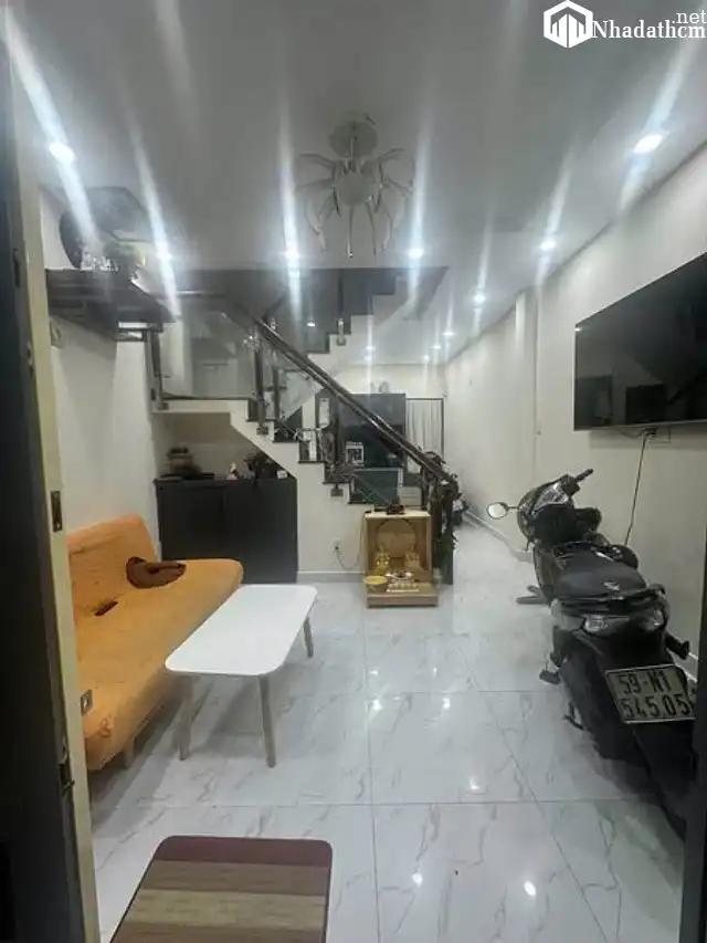 Bán nhà 2 lầu, 3pn, 3wc, giá 4.55. gần chợ và các trường học, Phường Bình Thạnh